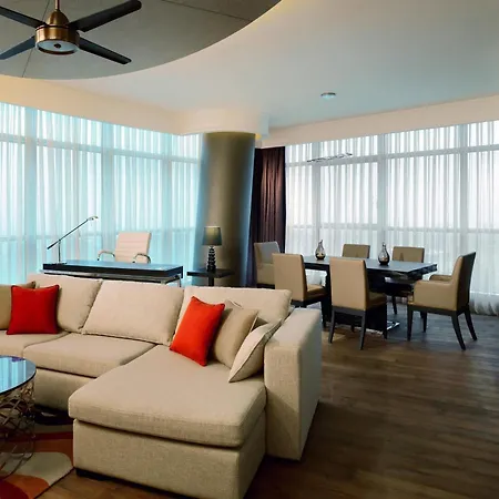 Sheraton Grand Hotel 5*